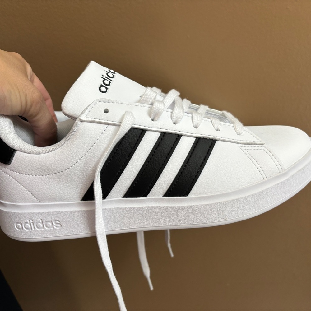 Adidas Ground Court 2.0 Cloudform white shoes